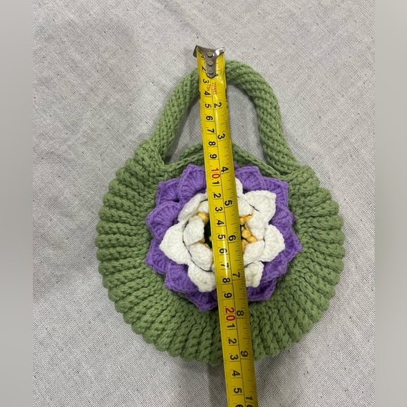 Handcrafted Green Floral Knit Bag - Picture 6 of 11
